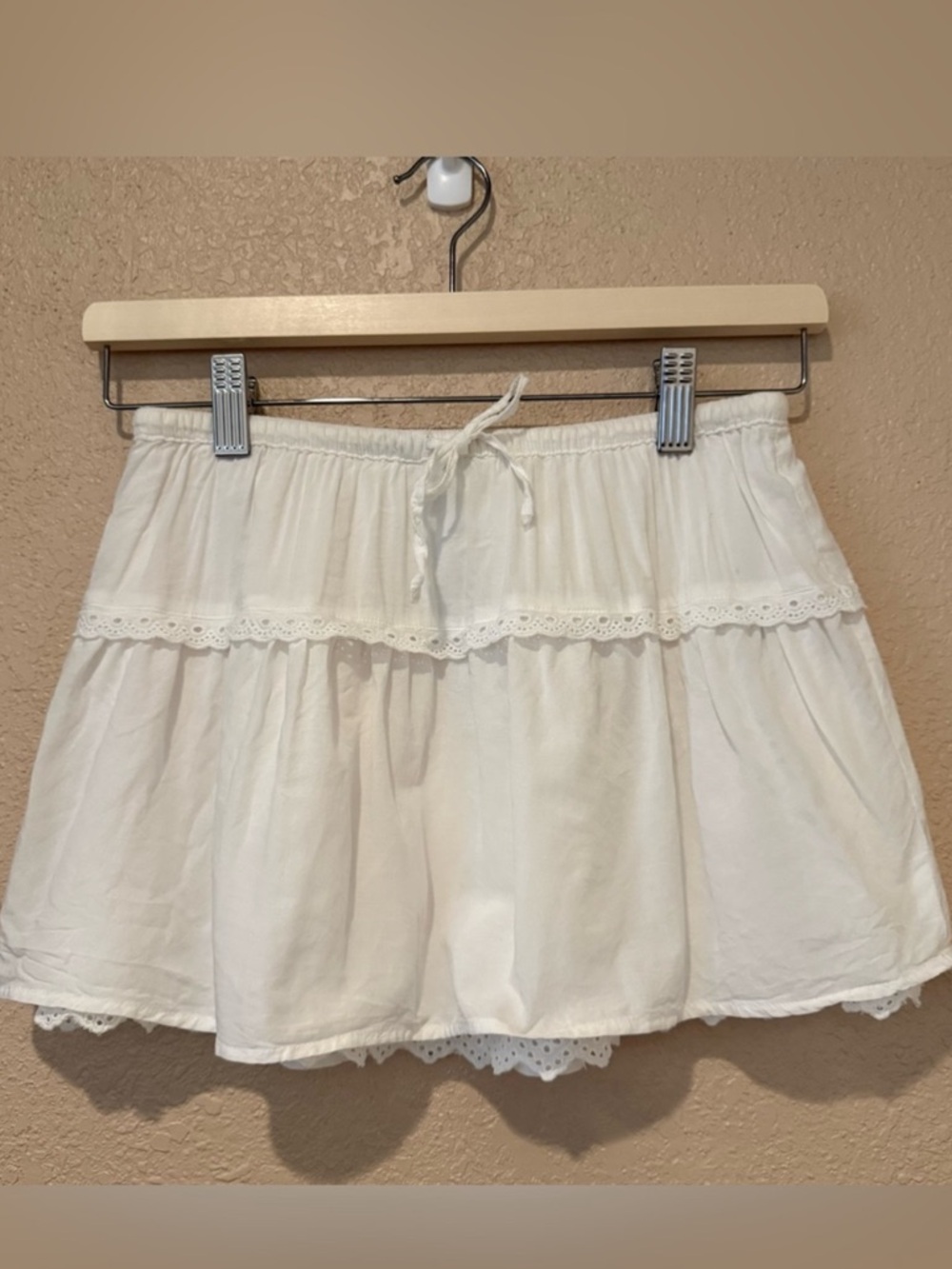 Reformation White Lace-Trim Skort
